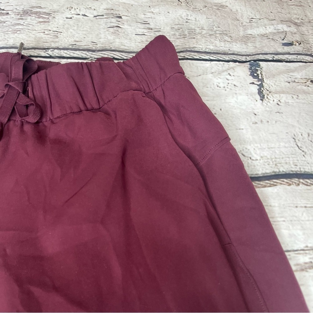 Lululemon On The Fly Mid-Rise Jogger Size 4 - Picture 6 of 10